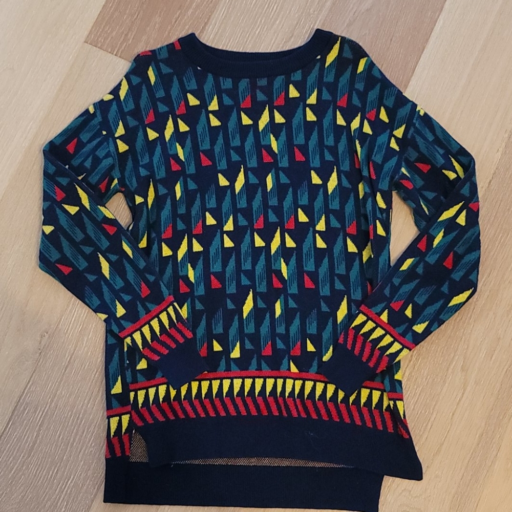 BDH geometric sweater